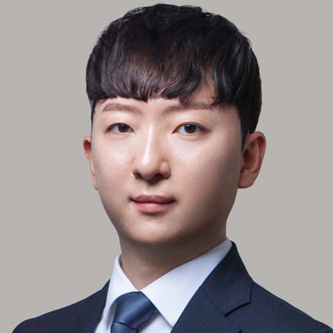 Keon Hee Lee photo