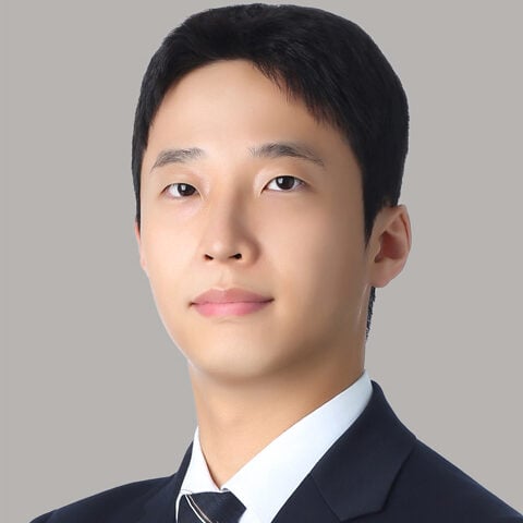 Min Chul Po photo