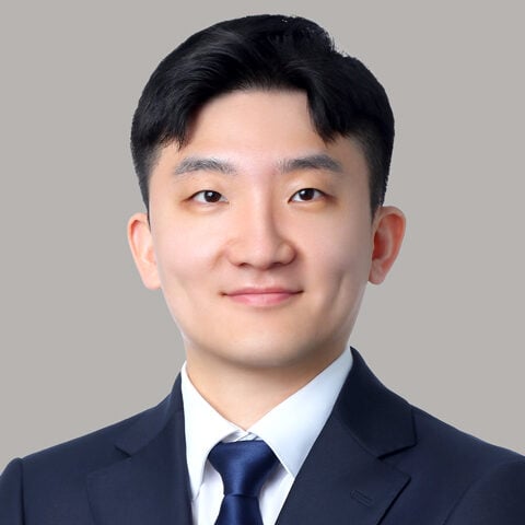 Jung Hoon Lee photo