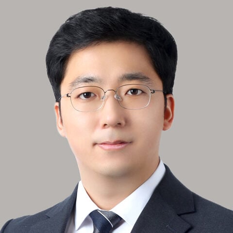 Jin Yong Lee photo