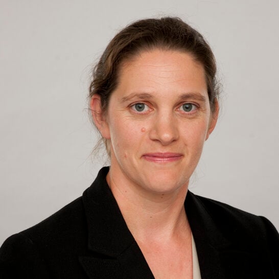 Elisabeth Bell photo