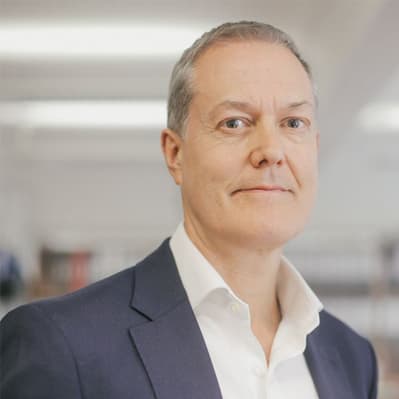 Simon Barker photo