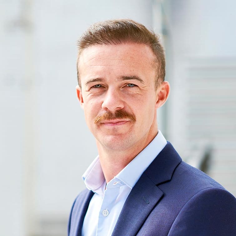 Daniel McAviney photo