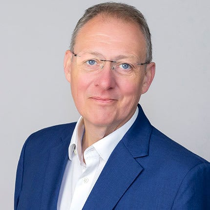 Simon Davies photo