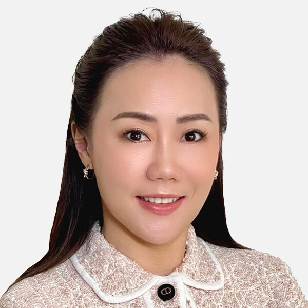 Chaveewan Likhitwattanachai photo