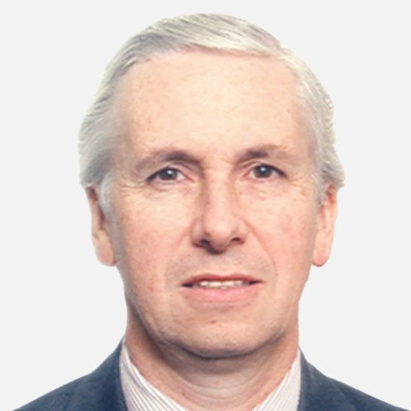 León Larrain photo