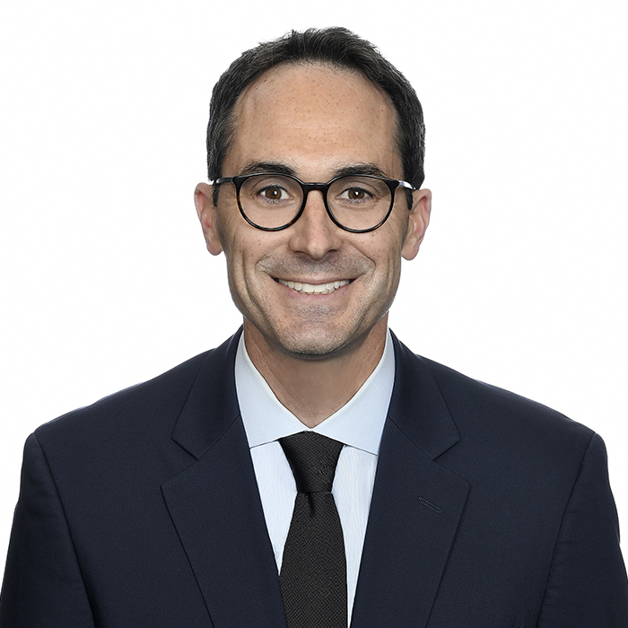Daniel Silva photo
