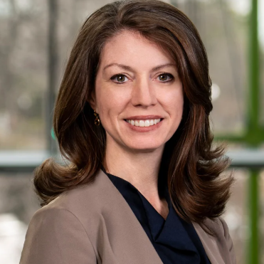 Alexis Gilroy photo