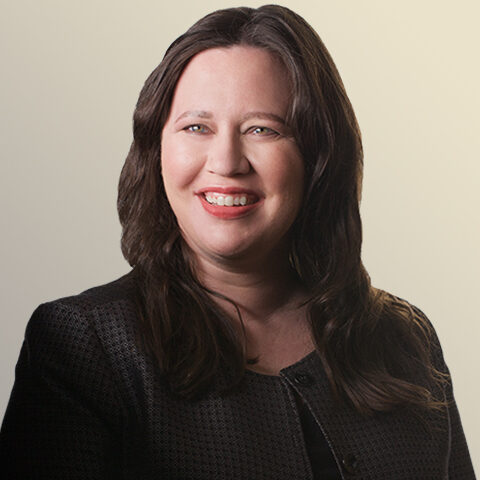 Elizabeth Adler photo