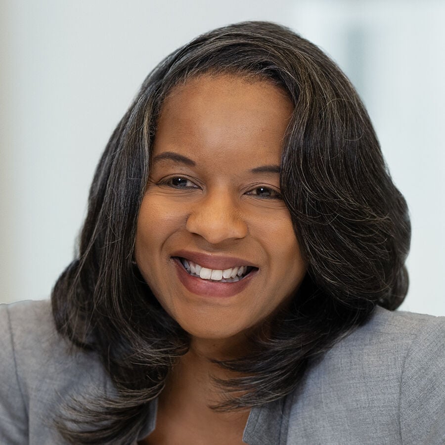 Tara D. Elliott photo