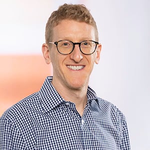 Joshua Fox photo