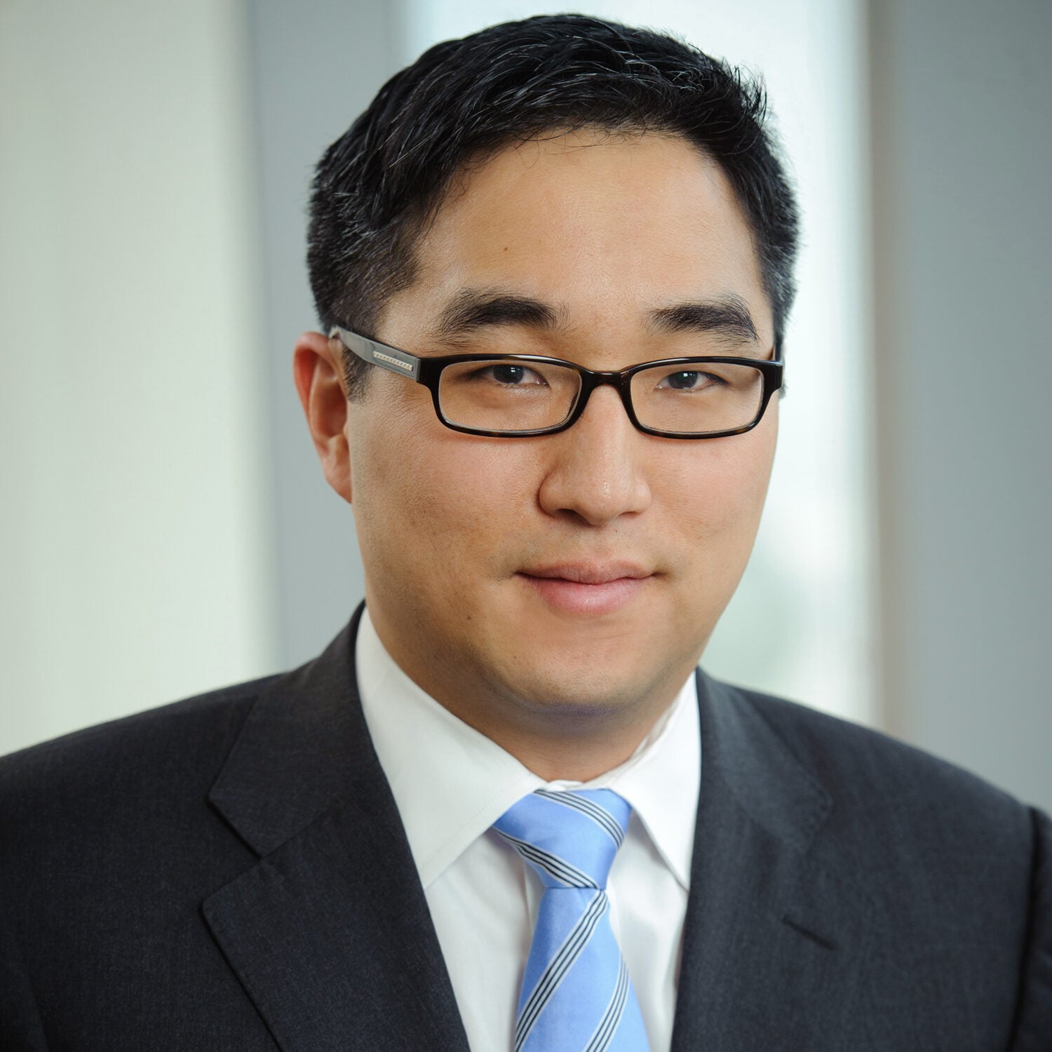 Dwight S. Yoo photo