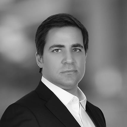 Emre Özşar photo