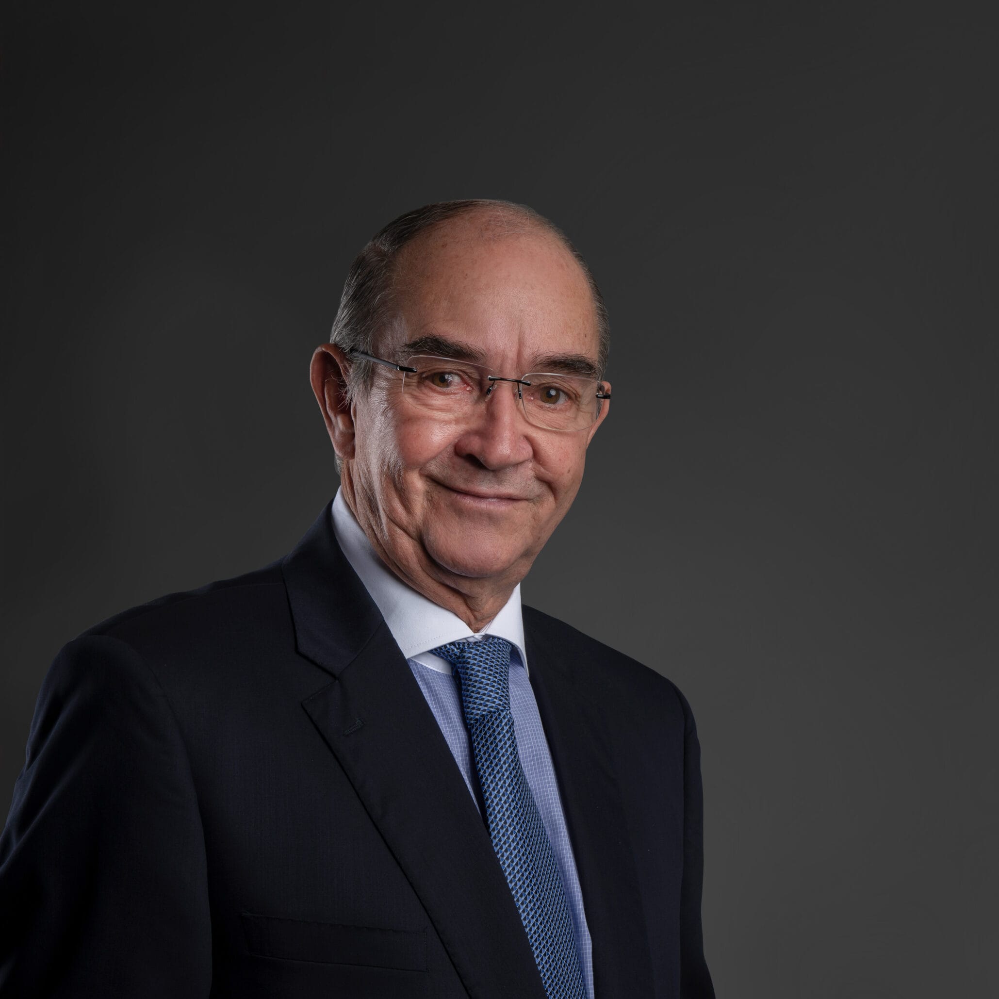 CARLOS ENRIQUEZ photo
