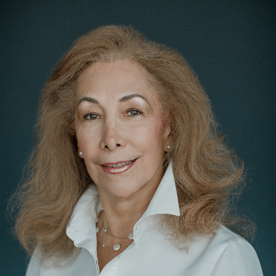 Consuelo González R. photo