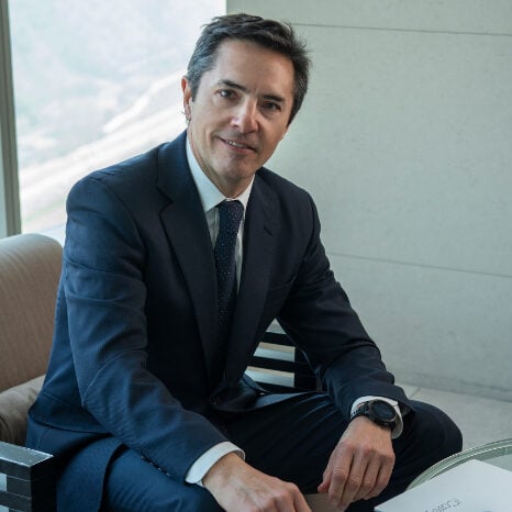 Guillermo Acuña photo