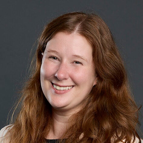 Elizabeth Cole photo