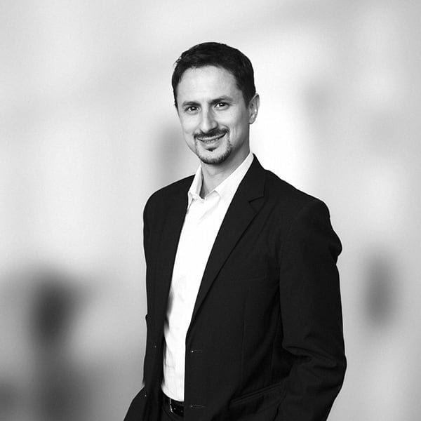Eliot Ward photo